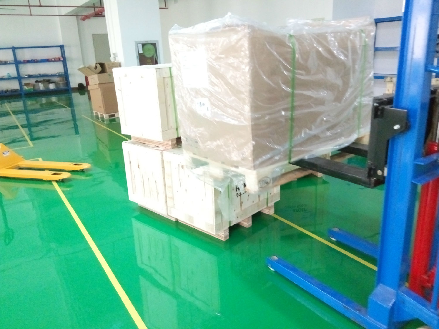 11月客戶訂購(gòu)的力士樂(lè)伺服電機(jī)大量到貨！