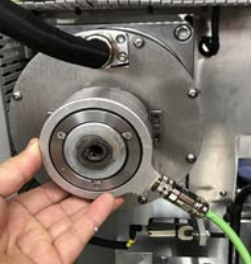 直驅電機安裝在涂布機，實現(xiàn)持續(xù)穩(wěn)定的張力控制